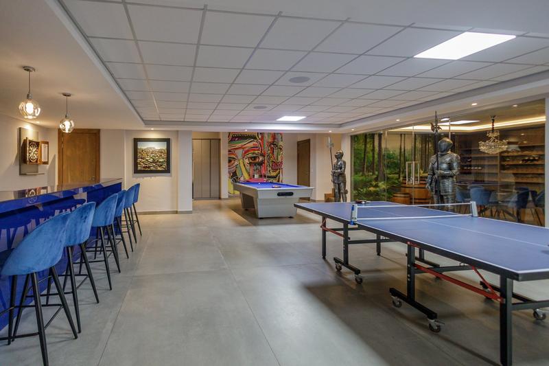 To Let 7 Bedroom Property for Rent in Zwaanswyk Western Cape